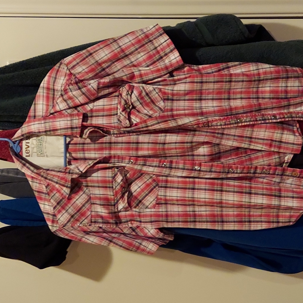 Levis ss button up xl